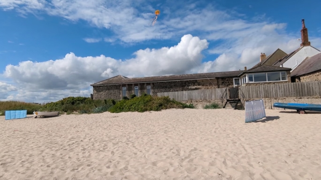 Beachfront view of Sutherland Cottage